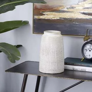 Elegant Ceramic Decorative Vase for Home Décor