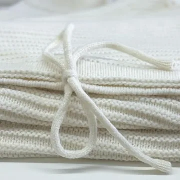 Elegant Hand-Knit Christmas Tree Skirt with Lace Ties