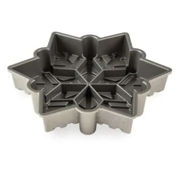 Nordic Ware Snowflake Pan