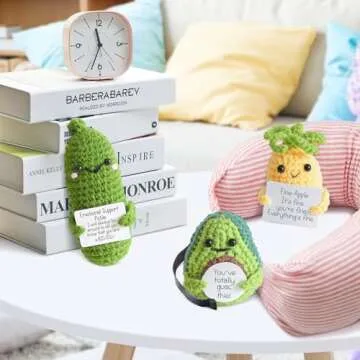 Urbun 3PCS Handmade Emotional Support Crochet Gift, Cute Cucumber Knitting Doll, Funny Reduce Pressure Gift, Creative Crochet Doll Encouragement Ornament with Positive Affirmation Card