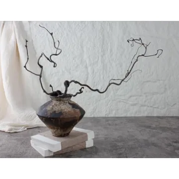 Rusty Ceramic Vase - Elegant Farmhouse Flower Decor