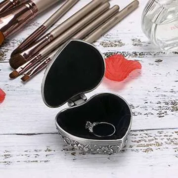 Hipiwe Vintage Heart Shape Jewelry Box - Small Antique Ring/Earrings/Necklace Storage Organizer Case, Metal Treasure Chest Trinket Keepsake Gift Box for Women And Girls