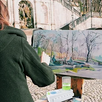 Innovative Paint Brush Cleaner for Easy Watercolor Painting