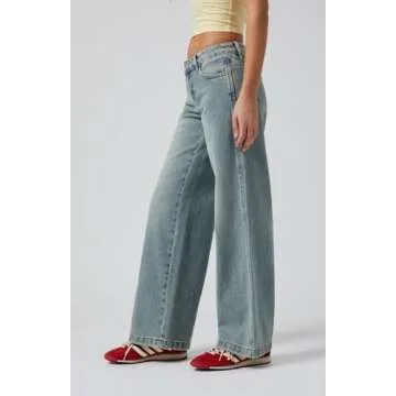 PacSun Women's Casey Tint Low Rise Baggy Jeans in Medium Indigo Wash - Size 28