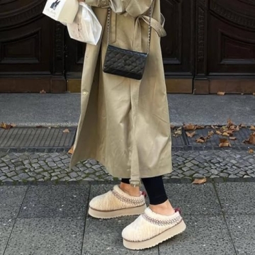 Comfortable NATRAKI Women's Fleece Lined Slippers