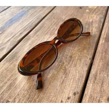 Laurinny Oval Sunglasses for Women Trendy 90s Retro Small Oval Sunglasses Tiny Skinny Glasses Leopard