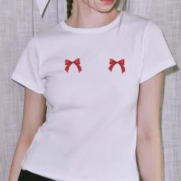 Stylish Women Y2K Bow Print Crop Top for Trendy Looks