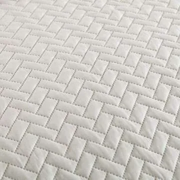 MERRY HOME Queen Quilt Set for Cozy Bedroom Comfort