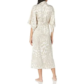 Natori Luxe Leopard Robe for Women: Elegant Comfort