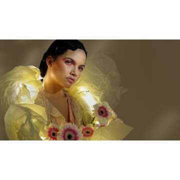 Canon RF 35mm Macro Lens - Compact & Versatile for Photographers