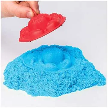 Kinetic Sand, Sandbox Set Kids Toy with 1lb All-Natural Blue and 3 Molds, Sensory Toys for Kids Ages 3 and Up