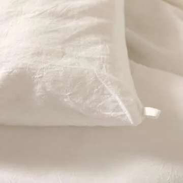 BuLuTu Down Alternative Comforter White Duvet Insert for All Seasons, Warm Fluffy Bedding Comforter, Ultra Soft 100% Cotton Cover, 60x78 Inch, Zipper Closure