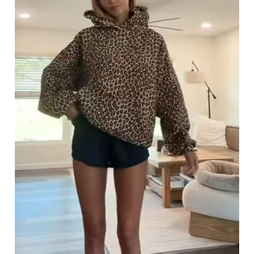 Vhitler Oversized Leopard Print Hoodie for Stylish Comfort