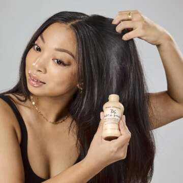 Bumble and bumble. Prêt-à-powder Dry Shampoo Powder | Adds Volume, Texture + Absorbs Oil | Non-Aerosol | Wavy + Straight, Mini Travel Size, 0.5 Ounce