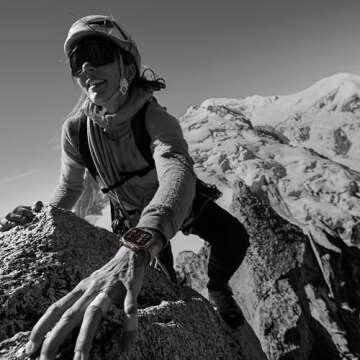 Apple Watch Ultra 2 [GPS + Cellular 49mm] Smartwatch with Rugged Titanium Case & White Ocean Band. Fitness Tracker, Precision GPS, Action Button, Extra-Long Battery Life, Bright Retina Display