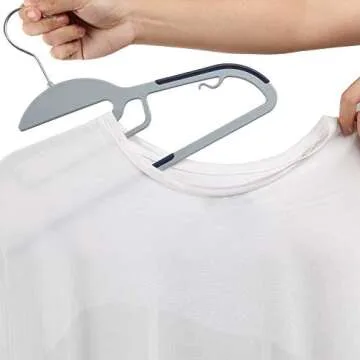 Quality Finnhomy Plastic Hangers for Space Saving Closet Management