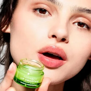 Farmacy Lip Smoothie Peptide Lip Balm for Hydrated Lips