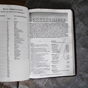 MacArthur NASB Study Bible Large Print Leather Indexed