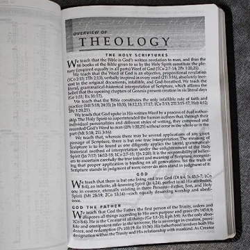 MacArthur NASB Study Bible Large Print Leather Indexed