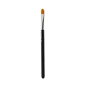 MAC 195 Synthetic Concealer Brush for Flawless Skin