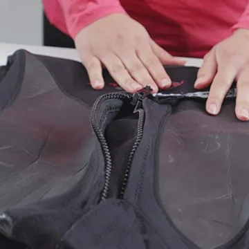 GEAR AID Zipper Cleaner & Lubricant with Brush Kit 2oz