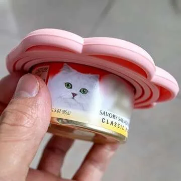 ScivoKaval Cat Food Can Lid Cover Pet Food Can Cover Wet Cat Food Spoon Dog Can Lids Paw Shape One Lid One Spoon Pack Can Opener Set Universal Pink
