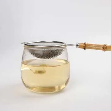 TAOMEINONG Fine Mesh Strainer Stainless Steel Tea Strainer Mesh Strainer with Handle(Bamboo), Sifter Strainer for Loose Tea Coffee Cocktails Juice, Tea Steeper,Food Strainers,Matcha Sifter 3.3 Inch