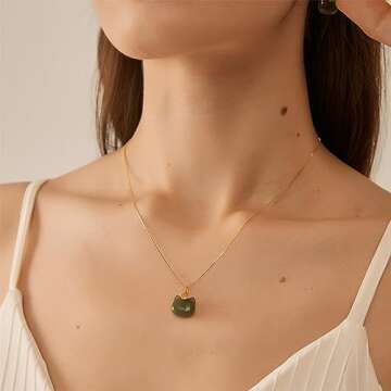 LOOYUUPEE Jade Cat Necklace for Women - Lucky Gift