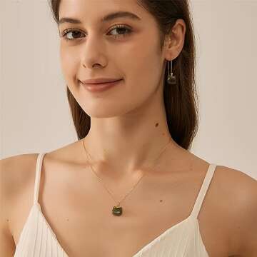 LOOYUUPEE Jade Cat Necklace for Women - Lucky Gift
