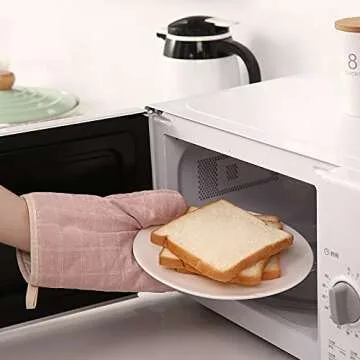 Pretty Jolly Oven Mitts and Pot Holders Sets 4 pcs, Pink Oven Mitt Set with Potholders for Kitchen Heat Resistant, Hot Pads and Oven Mitts Sets Kitchen Mittens Home Cooking Baking Mitts for Woman