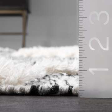 nuLOOM Savannah Moroccan Tasseled Wool Runner Rug - Elegant Style for Every Space