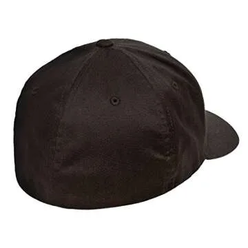 Yupoong Men's Athletic Fitted Baseball Cap: Comfortable Sun Protection and Style