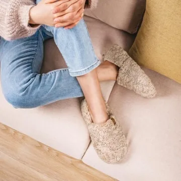 EverFoams Women’s Cozy Memory Foam Slippers for Winter