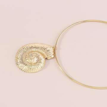 Dcfywl731 Conch Choker Necklace Gold Boho Conch Shell Necklace Halloween Snail Shell Pendant Necklace Jewelry Birthday Gifts for Women Mom Friend Sister