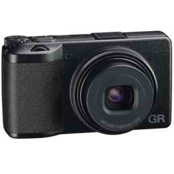 Ricoh GR IIIx, Black, Digital Compact Camera with 24MP APS-C Size CMOS Sensor, 40mmF2.8 GR Lens (in The 35mm Format)