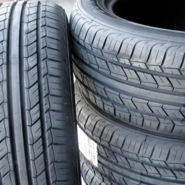 Summit Ultramax HP All-Season Tire 215/55R16 97H