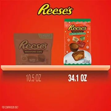 REESE'S Miniatures Christmas Candy Bulk Bag 34.1 oz