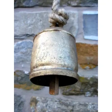 Carfar Handicrafts Shabby Chic Country Style Rustic Metal Hanging Giant Cow Bells, 76 cm Length, Antique Gold, 4 Count