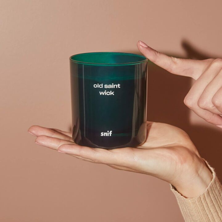 Christmas Candle with Pine and Apple Scent - 8.5oz