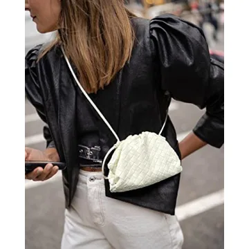Woven Dumpling Bag: Chic Crossbody Handbag for Women