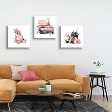 Stylish Framed Canvas Prints for Modern Bedroom Decor