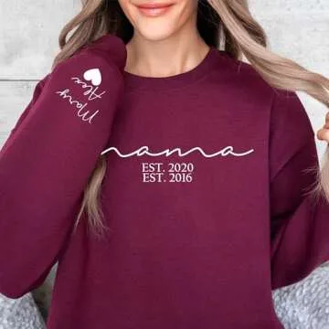 Custom Mama Sweatshirt with Kid Names on Sleeve Personalized Mom Sweatshirt for Women Christmas Gift Est 2025 Sweatshirt Gifts for Mom Mothers Day Gift
