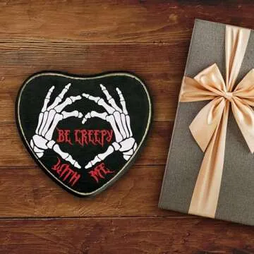 Gothic Heart Wood Sign, Be Creepy With Me Sign, Retro Gothic Wooden Wall Art, Skeleton Horror Wood Plaque Decor, Birthday Anniversary Wedding Halloween Gifts for Lover Wife Husband Couples -06