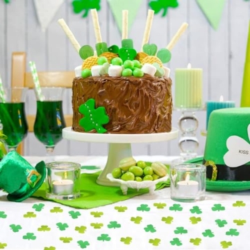 Leesgel 740pcs Shamrock Confetti for Festive Decor