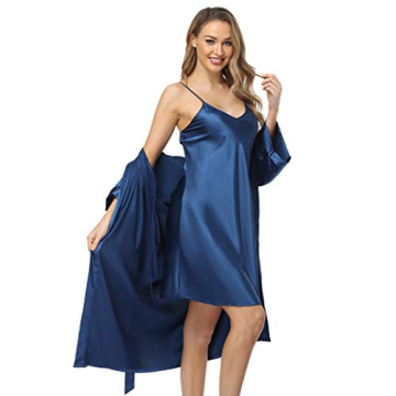 Elegant Women's Pajamas Set with Soft Robe for Comfort