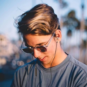 1MORE Triple Driver In-Ear Headphones - Premium Sound Quality