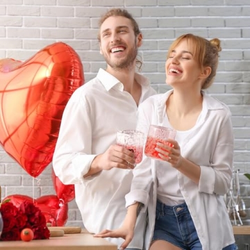 Skylety 2 Pcs Valentine's Day Hand Blown Glass Set