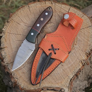 H.M Knives Handmade Damascus Steel Knife - Fixed Blade Bushcraft Hunting Knife with Leather Sheath