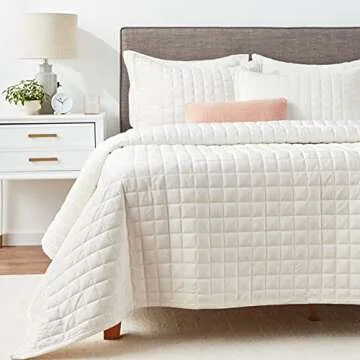 Tribeca Living Velvet Queen Quilt Set, Three-Piece Box Stitch Bedding, Includes Oversized Quilt & Two Shams, 260GSM Super Soft Velvet, White