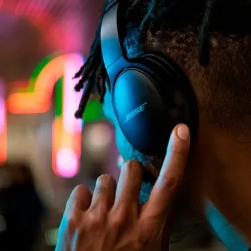 Bose QuietComfort 45 Renewed Wireless Headphones 2023